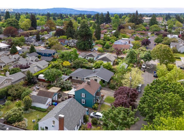 2724 Se 70TH Ave, Portland, OR 97206