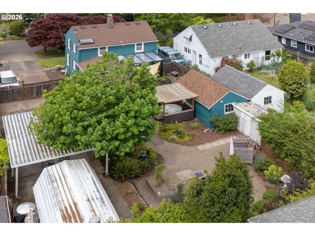 2724 Se 70TH Ave, Portland, OR 97206