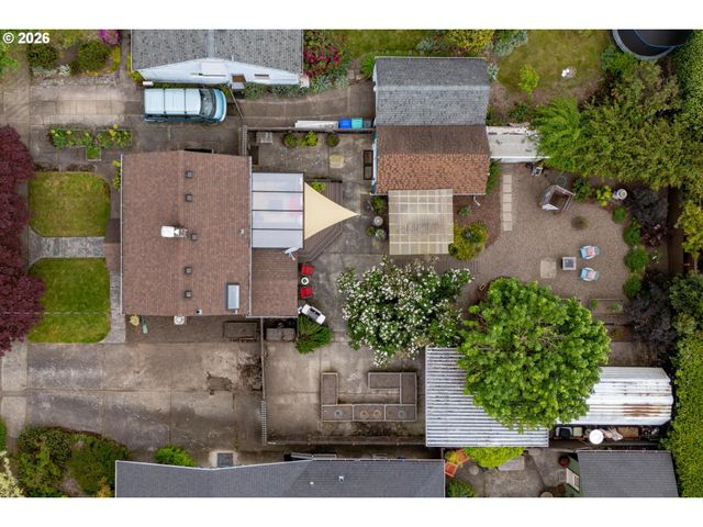 2724 Se 70TH Ave, Portland, OR 97206
