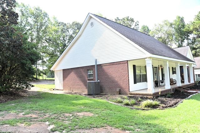 208 Beaver Lake Rd., Purvis, MS 39475
