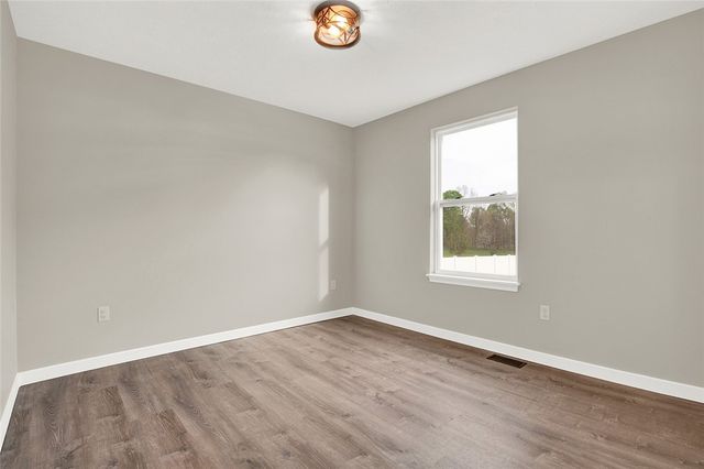 667 Old Frame Rd, Nicholson Twp, PA 15478