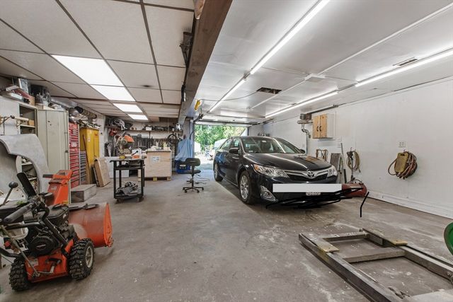 112 Providence Rd, Sutton, MA 01590