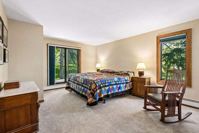 5501 Dewey Hill Road 140, Edina, MN 55439