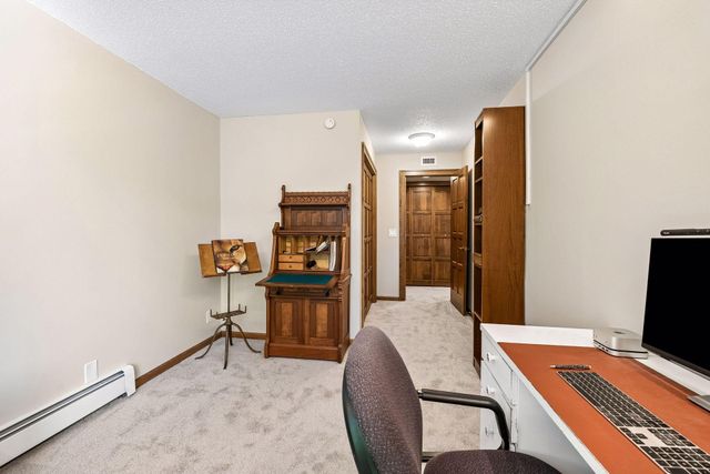 5501 Dewey Hill Road 140, Edina, MN 55439