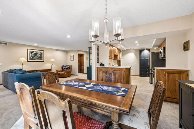 5501 Dewey Hill Road 140, Edina, MN 55439