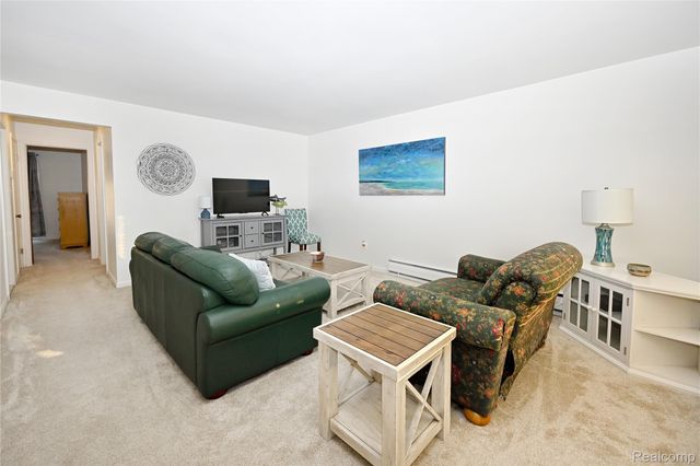 2820 Woodslee Drive 405, Royal Oak, MI 48073