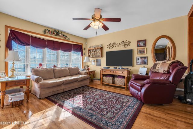 1090 Dove Street, Toms River, NJ 08753