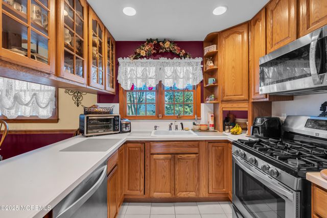 1090 Dove Street, Toms River, NJ 08753