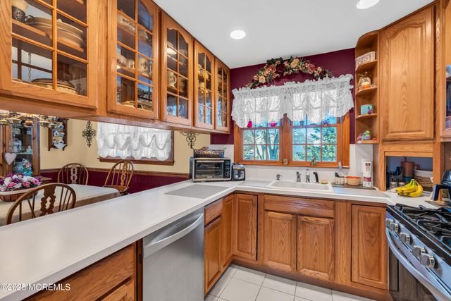 1090 Dove Street, Toms River, NJ 08753