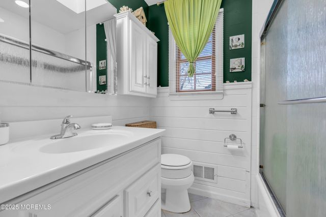 1090 Dove Street, Toms River, NJ 08753