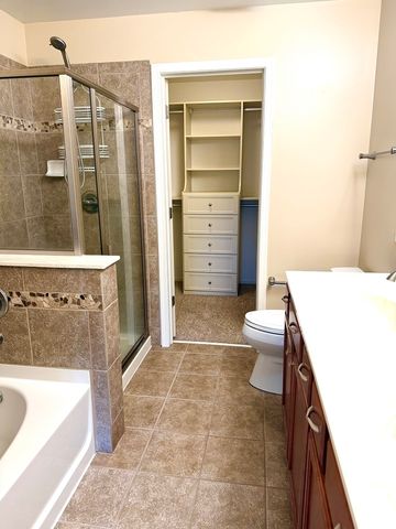 1282 Newport Circle, Pingree Grove, IL 60140
