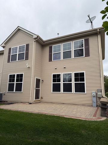 1282 Newport Circle, Pingree Grove, IL 60140
