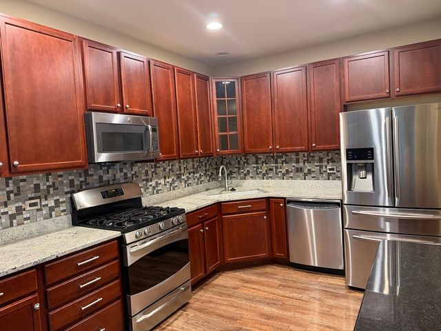 1282 Newport Circle, Pingree Grove, IL 60140