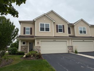 1282 Newport Circle, Pingree Grove, IL 60140