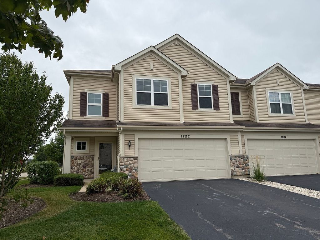 1282 Newport Circle, Pingree Grove, IL 60140