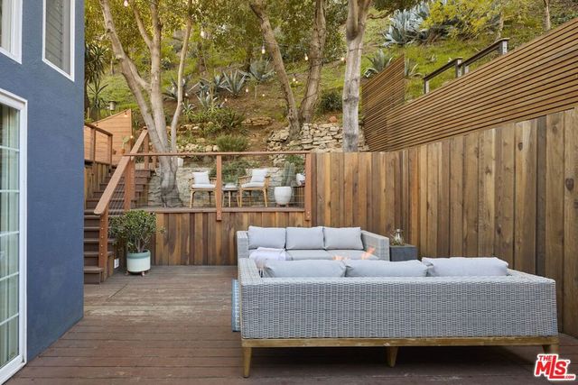 8460 Kirkwood Drive, Los Angeles, CA 90046