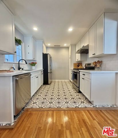 8460 Kirkwood Drive, Los Angeles, CA 90046