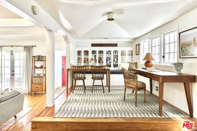 8460 Kirkwood Drive, Los Angeles, CA 90046