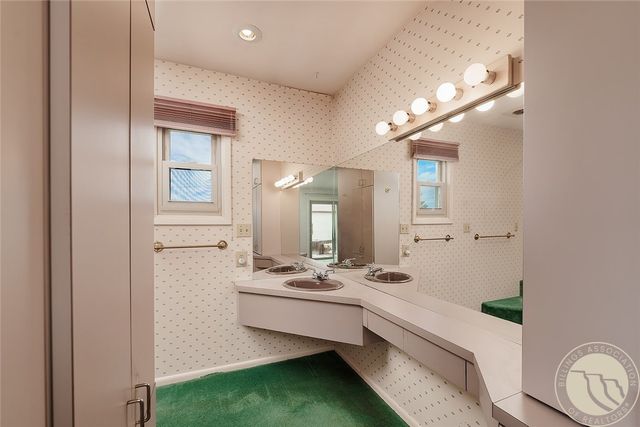 852 W I Road, Huntley, MT 59037