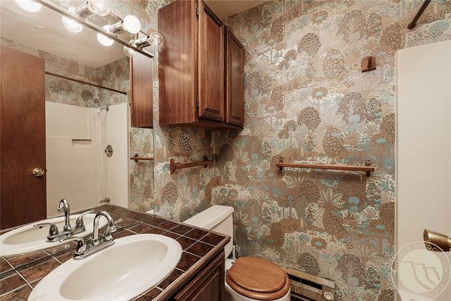 852 W I Road, Huntley, MT 59037