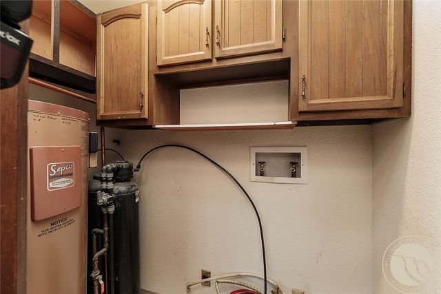 852 W I Road, Huntley, MT 59037