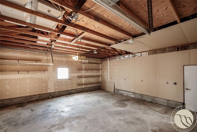 852 W I Road, Huntley, MT 59037