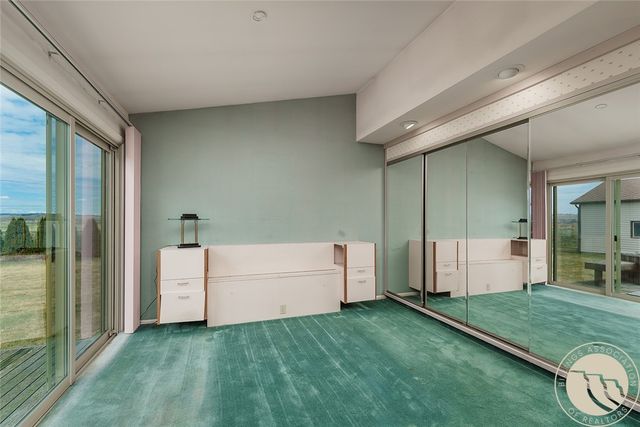 852 W I Road, Huntley, MT 59037