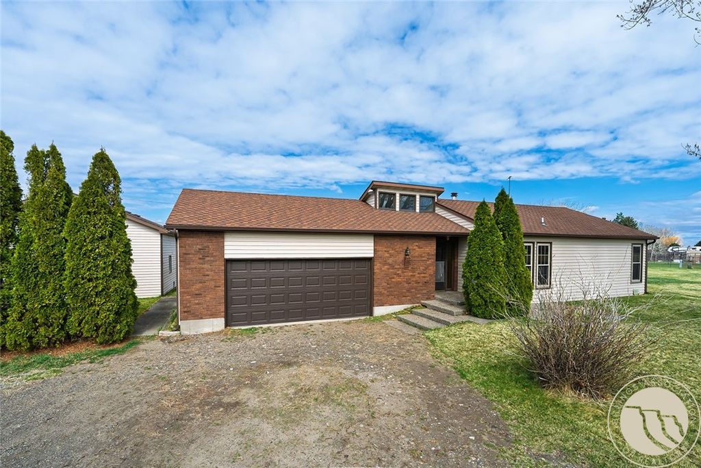 852 W I Road, Huntley, MT 59037