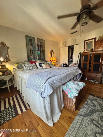 320 13TH Avenue, Jacksonville Beach, FL 32250