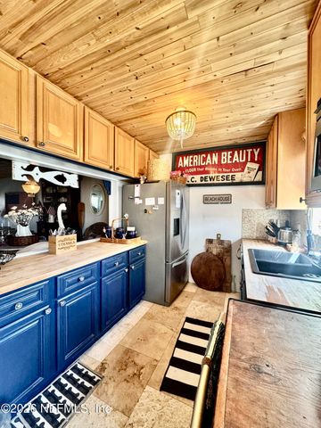 320 13TH Avenue, Jacksonville Beach, FL 32250