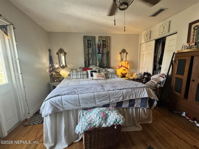 320 13TH Avenue, Jacksonville Beach, FL 32250