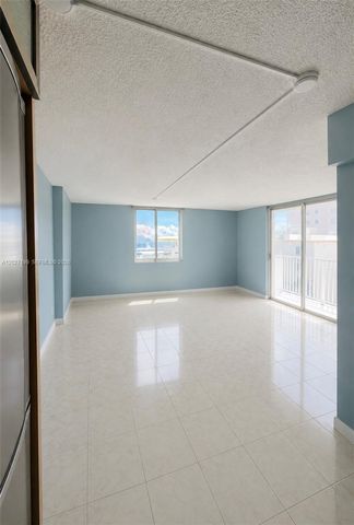 1255 Collins Ave 608, Miami Beach, FL 33139