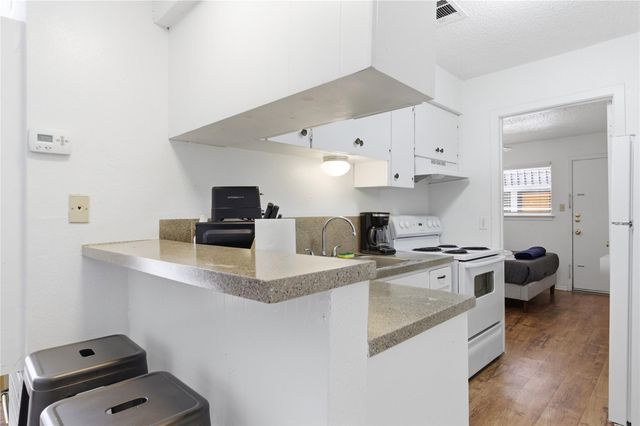 2808 Whitis Ave C301, Austin, TX 78705