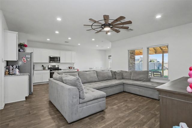 16115 Jordan Meadow Way, Hockley, TX 77447