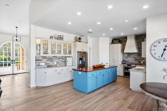 19270 Horizon View Dr., Ramona, CA 92065