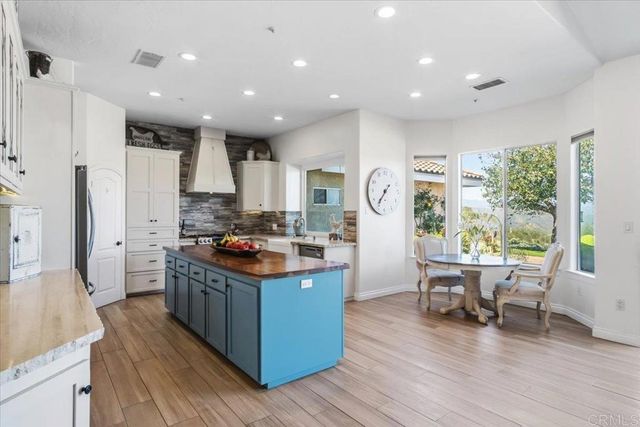 19270 Horizon View Dr., Ramona, CA 92065