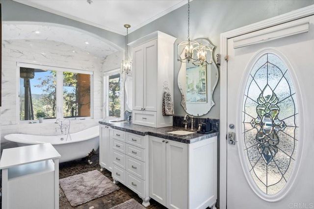 19270 Horizon View Dr., Ramona, CA 92065