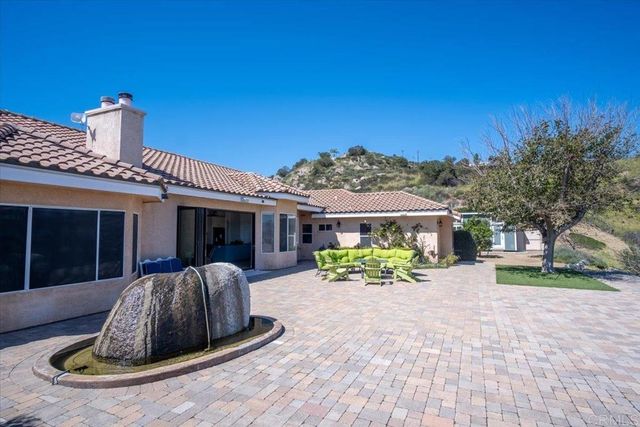 19270 Horizon View Dr., Ramona, CA 92065