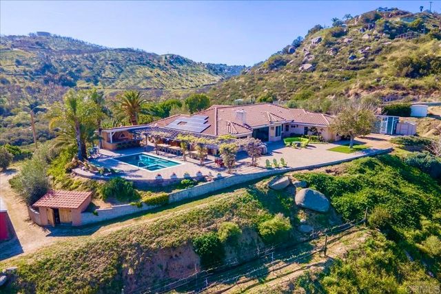 19270 Horizon View Dr., Ramona, CA 92065