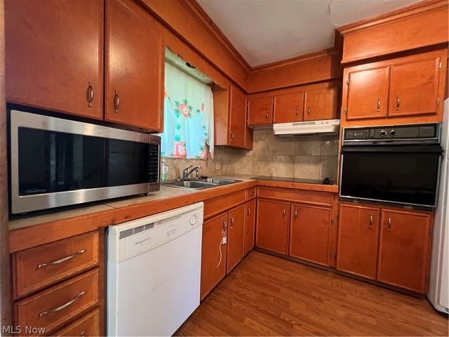 1559 Fairfax Road, Akron, OH 44313