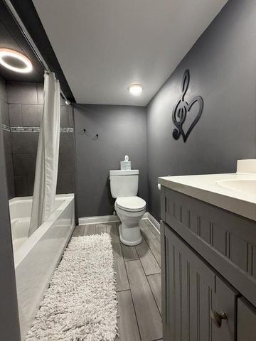 2007 27th STREET, Kenosha, WI 53140