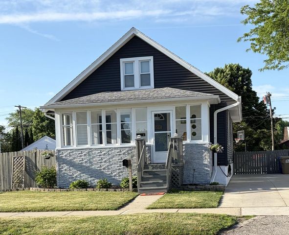 2007 27th STREET, Kenosha, WI 53140
