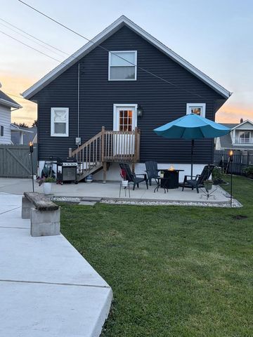 2007 27th STREET, Kenosha, WI 53140