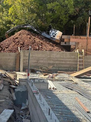 2004 Mezes Avenue, Belmont, CA 94002