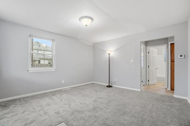 255 E Woodrow Avenue, Columbus, OH 43207