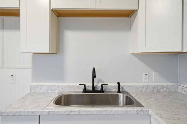 255 E Woodrow Avenue, Columbus, OH 43207