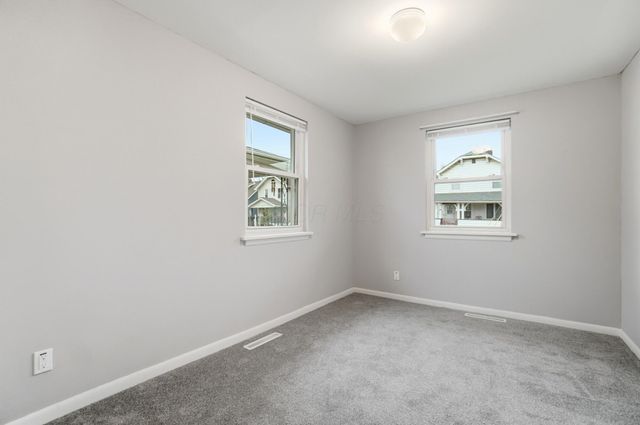 255 E Woodrow Avenue, Columbus, OH 43207