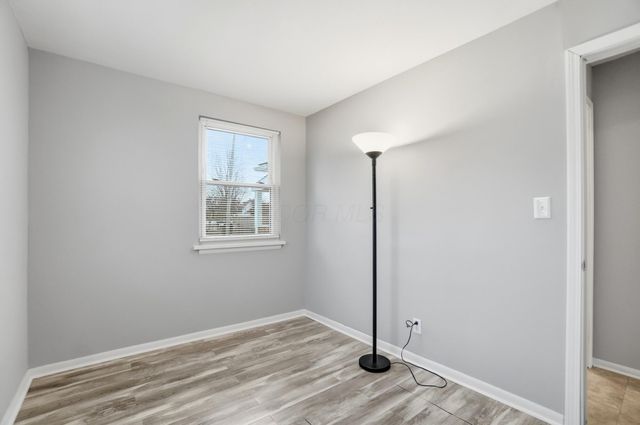 255 E Woodrow Avenue, Columbus, OH 43207