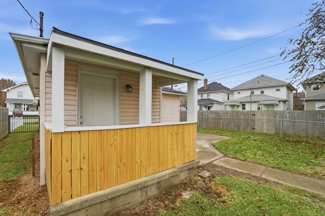 255 E Woodrow Avenue, Columbus, OH 43207