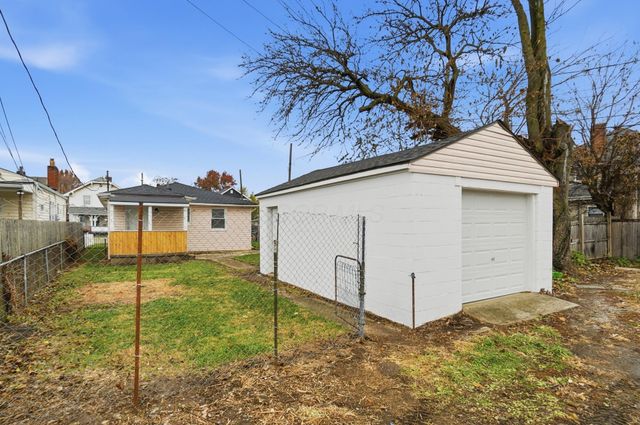 255 E Woodrow Avenue, Columbus, OH 43207